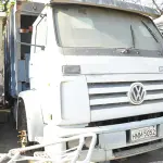 LOTE 018 - VW 15.180 - ANO 2000 2000 - PLACA HMM-5052