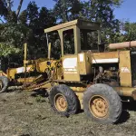 LOTE 011 - MOTONIVELADORA PATROL FIATALLIS - ANO 2000