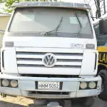 LOTE 018 - VW 15.180 - ANO 2000 2000 - PLACA HMM-5052