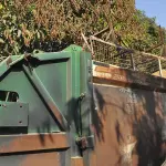 LOTE 025 - SUCATA CAÇAMBA COMPACTADOR DE LIXO
