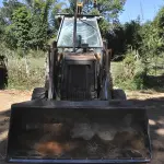 LOTE 010 - RETRO CASE 580 L - ANO 1997