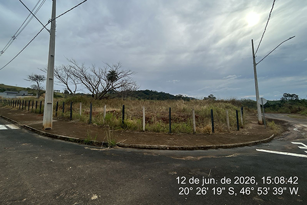 Loteamento Estancia Grande Rio - Matricula 30605 - Área Do Lote 2.082,74, localizado em Cássia - MG