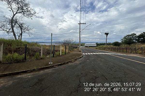 Loteamento Estancia Grande Rio - Matricula 30605 - Área Do Lote 2.082,74, localizado em Cássia - MG